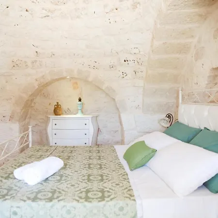 Mina * Ostuni